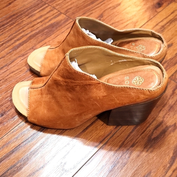 Isola Leather Boho Peep Toe Clog - Picture 2 of 7